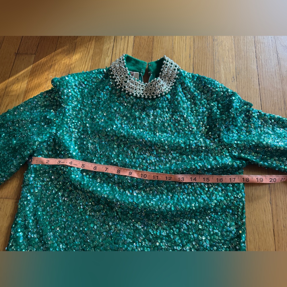 70s Vintage Green Sequin Wiggle Dress - Picture 4 of 9